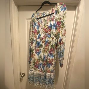 What a nice flower spacious flowing flare dress Lg 12-14